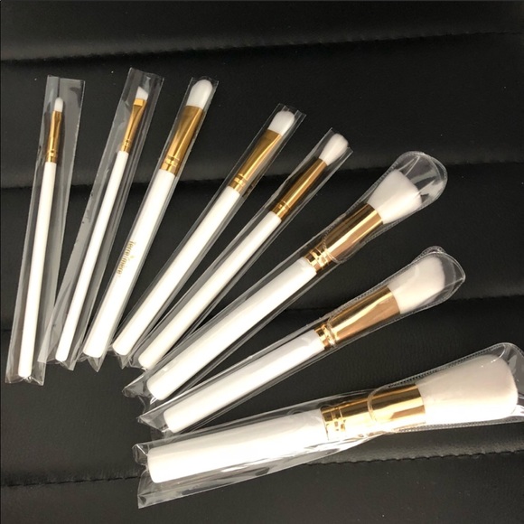 🎉SALE🎉 Terre Mere 8 Piece Brush Set - Organic - Picture 5 of 7